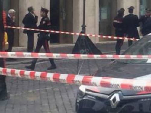 Allarme bomba a Lecce per un borsone sospetto