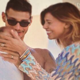 Belen e Stefano, amore a gonfie vele 6
