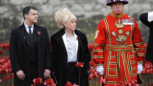 Torre di Londra, il campo di papaveri per l'"Armistice Day" 9