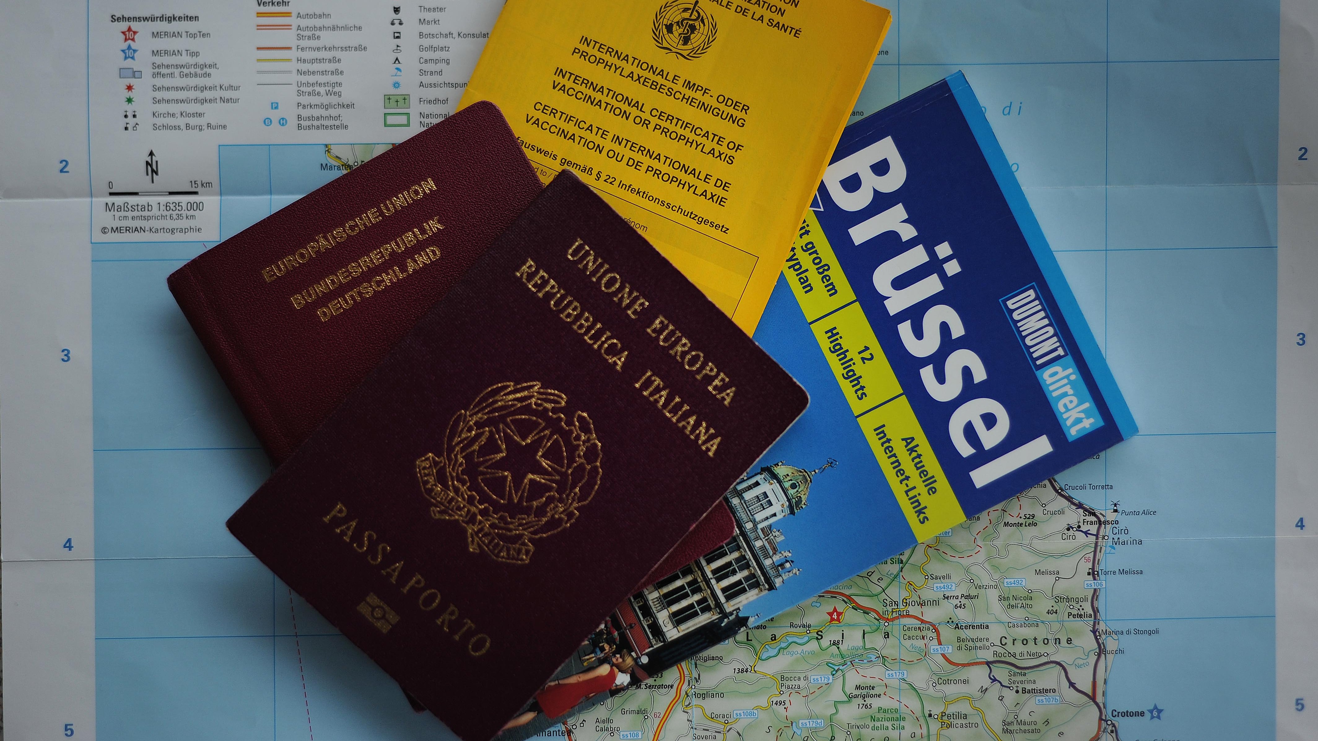 Passaporto, tutti i trucchi per ottenerlo e rinnovarlo