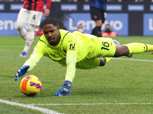 Aspettando Maignan, al Milan non bastano Tatarusanu e Vasquez