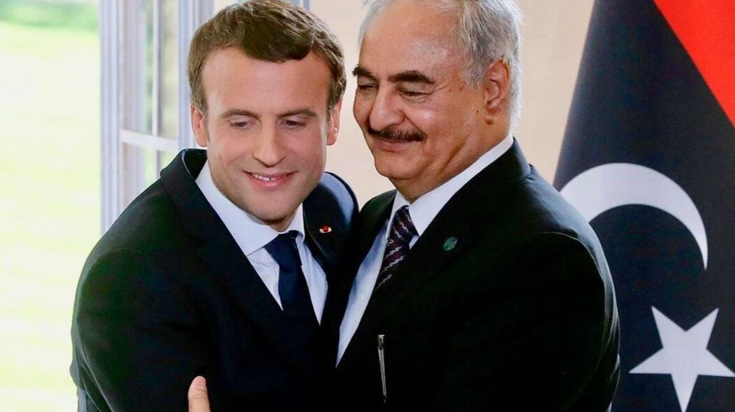 Libia, Haftar a Macron: "Non ci sono condizioni per il cessate il fuoco"