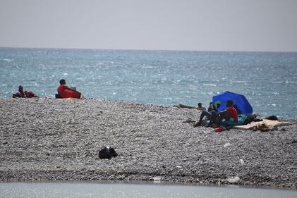 Ventimiglia: ovunque accampamenti di migranti, pure in spiaggia 11