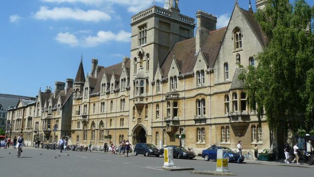 Dopo 800 anni Oxford elimina i corsi obbligatori di teologia