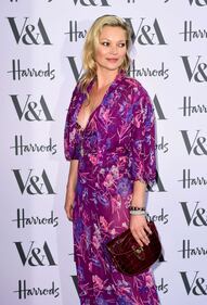 Kate Moss, reggiseno trasparente a Venezia 14