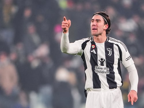 Milan sempre più su Vlahovic separato in casa. E a Como sognano Messi per il 2026