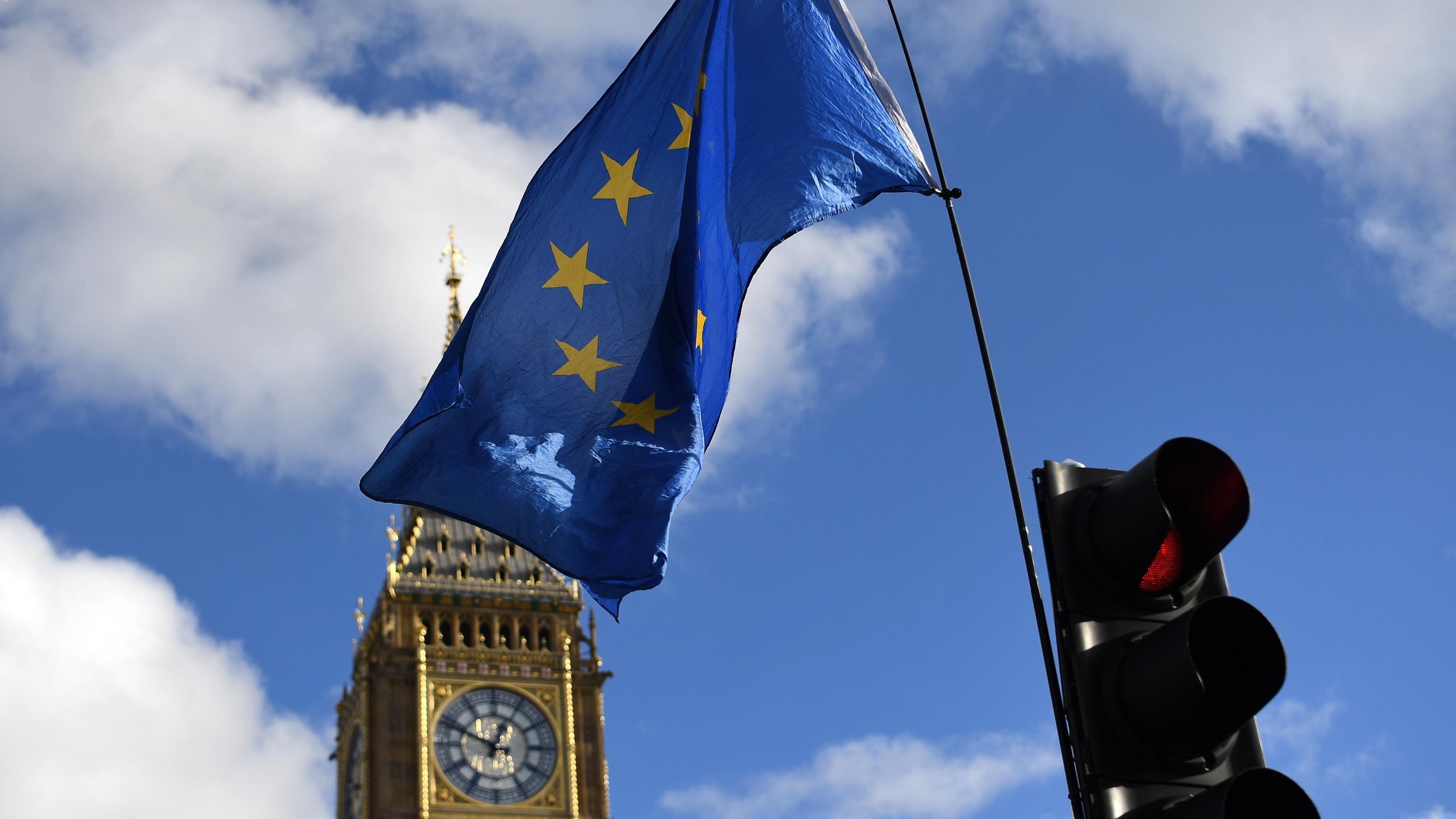 Il Regno Unito chiude i confini dopo la Brexit: visto a pagamento per tutti