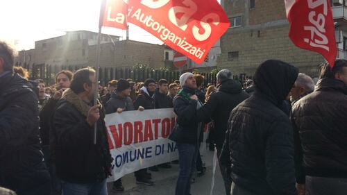 Di Maio nel suo liceo: contestato da studenti e lavoratori 11
