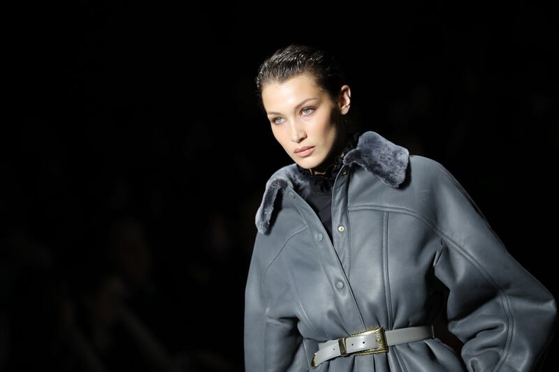 Bella Hadid, le immagini dalle passerelle 6