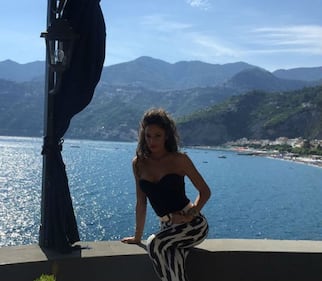 Raffaella Fico via Instagram, tra famiglia e lavoro 13