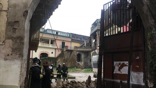 Palazzo crollato ad Afragola 7