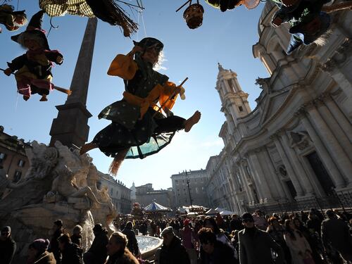 A Piazza Navona gay center al posto dei presepi