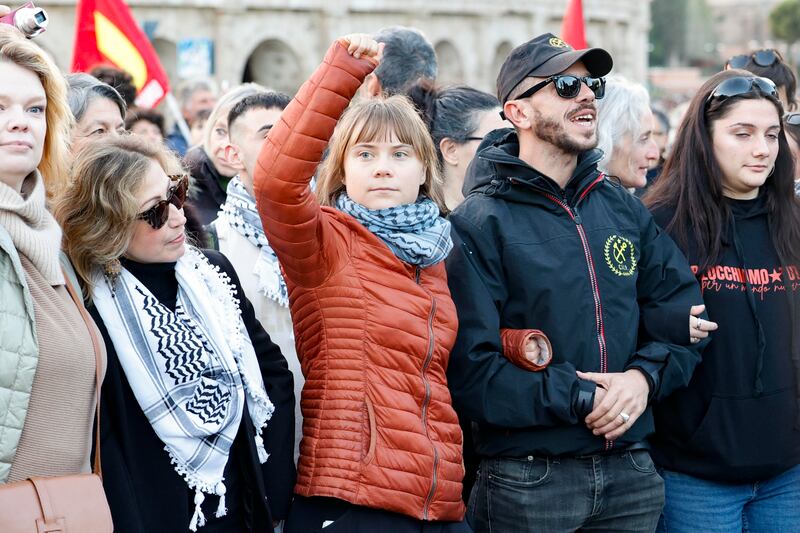 Greta Thunberg e Francesca Albanese al corteo Pro Pal a Roma: le foto 10