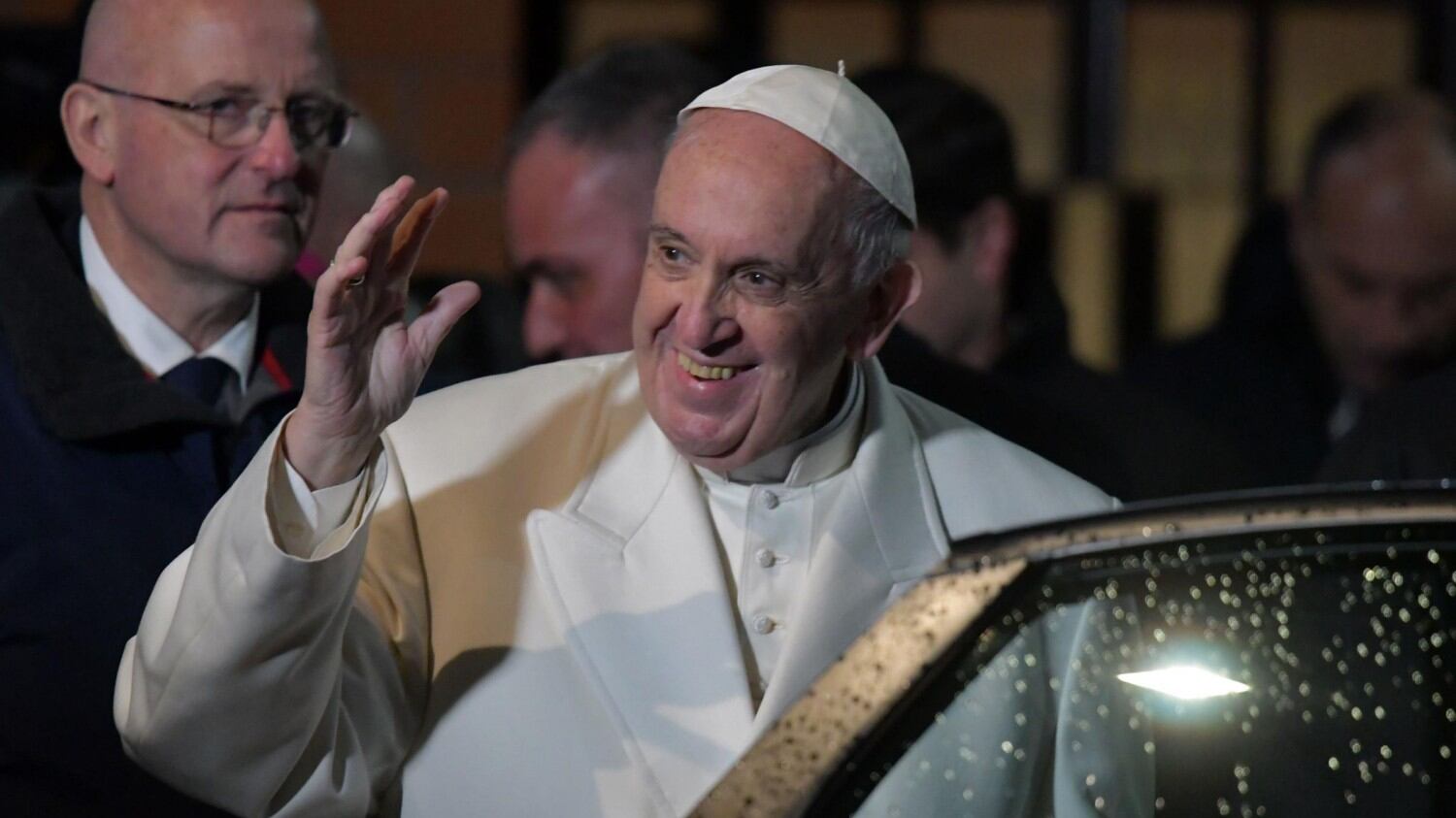 Papa Francesco ai detenuti: "Mi opererò di cataratta"