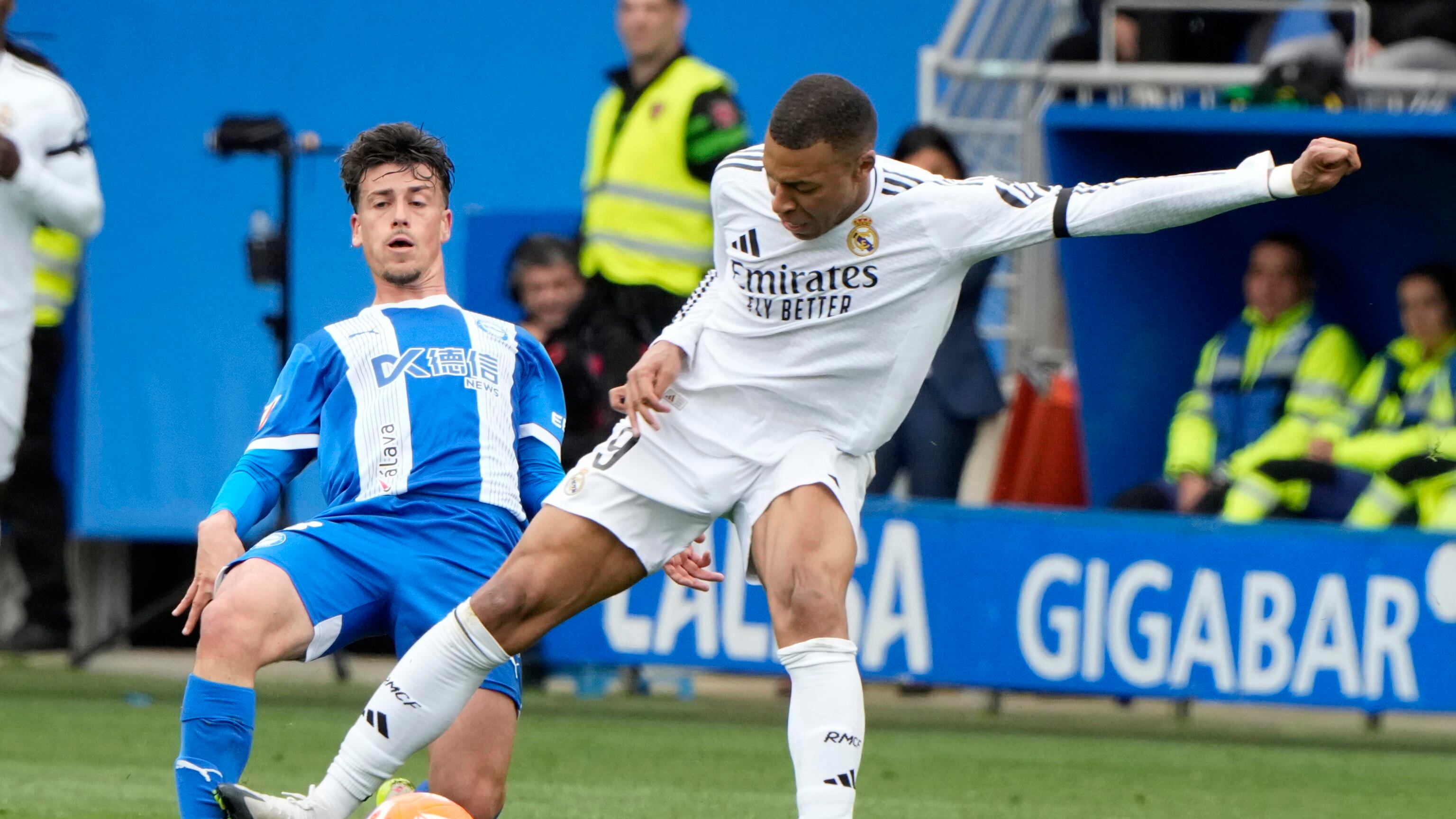 Mbappé, un incubo Real: espulso per un fallo orrendo