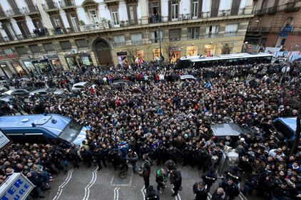 In migliaia per il ritorno di Maradona 1