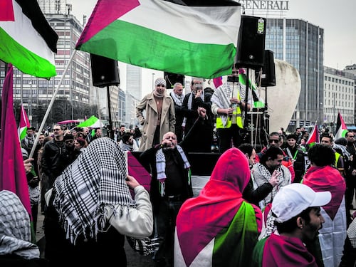 "Il 25 aprile si celebra la Resistenza palestinese". I comunisti promettono guerriglia a Roma e Milano