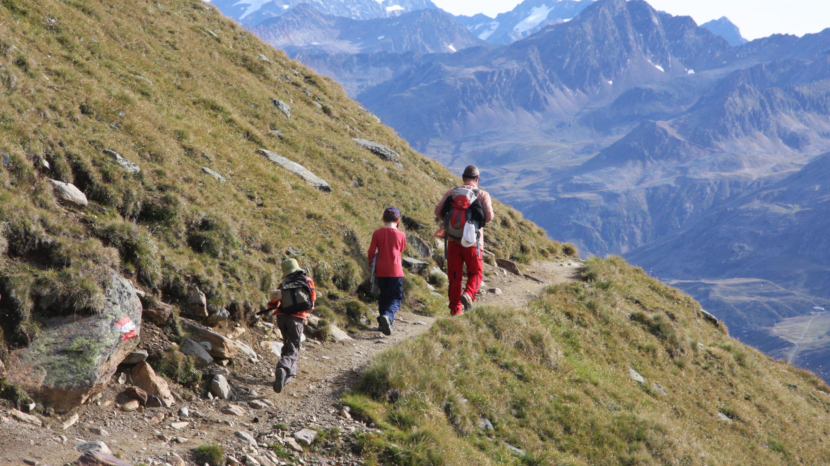 India, donna scala montagna interdetta al genere femminile. Ira indù