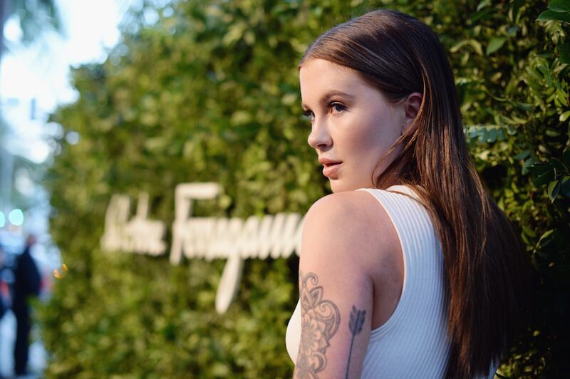 Ireland Baldwin, topless mozzafiato 1