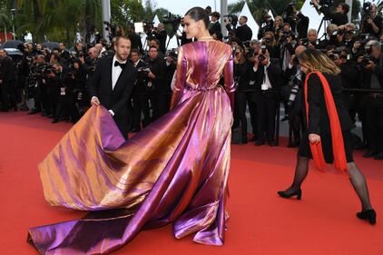 A Cannes, l'abito ha lo strascico 2