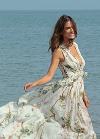 Venezia 72, Alessandra Ambrosio incanta con l'abito trasparente 10
