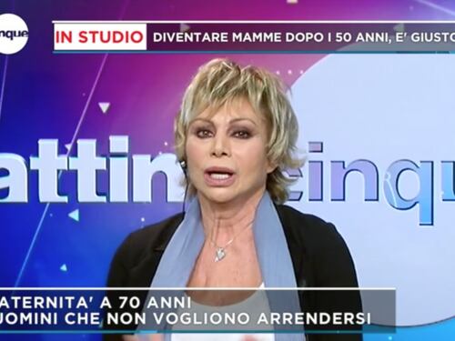 Carmen Russo: "Mamma a 53 anni? Lo rifarei, ma meglio da giovani"