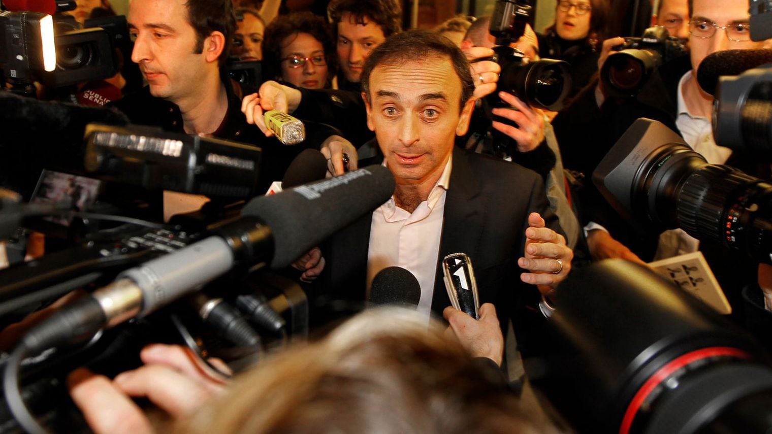 Intellettuale cacciato dai media: denunciò i crimini degli islamici
