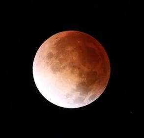 La prima luna rossa dell'anno: uno spettacolo unico 2