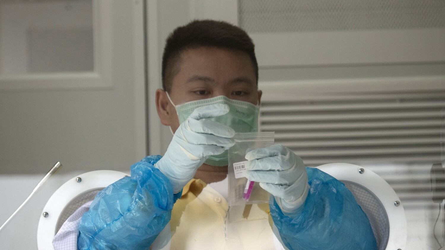 Superdiffusore senza sintomi: contagia 71 persone in 60 secondi in ascensore