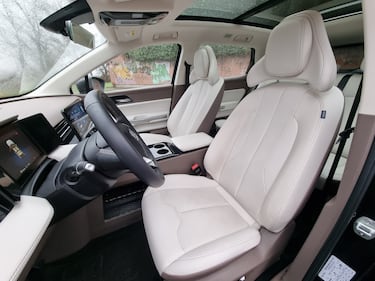 Aiways U5, le foto del SUV elettrico cinese  16