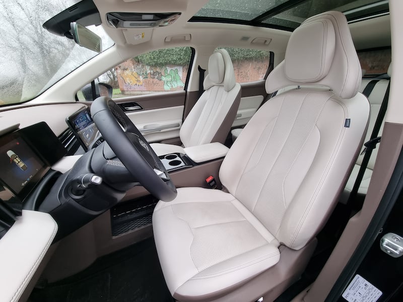 Aiways U5, le foto del SUV elettrico cinese 16