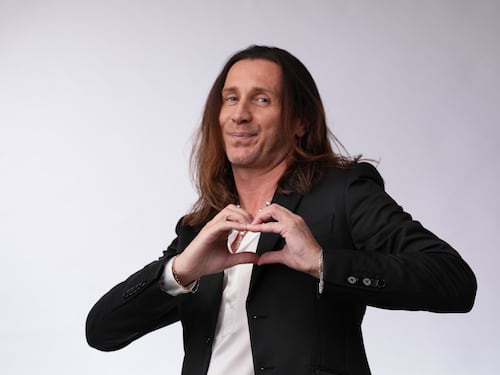 Povia in tackle su Sanremo: "Tanti sconosciuti, era meglio il mio nome"