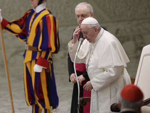 L'affondo del Papa: "Certe manovre finanziarie inconciliabili con la Chiesa"