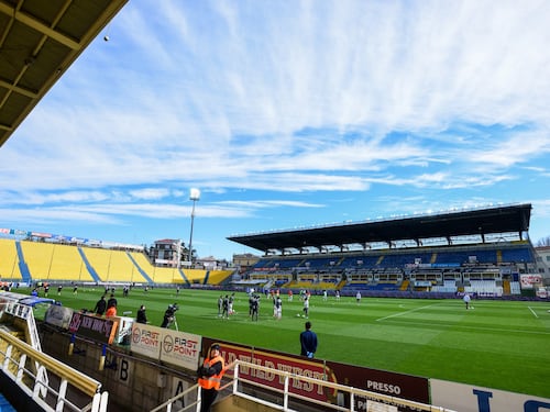 Coronavirus, caos in Serie A: Parma e Spal si gioca