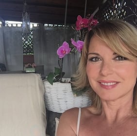 Monica Leofreddi, 50enne in gran forma: tutto pronto per le nozze 8