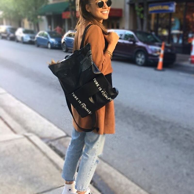 Eleonora Goldoni incanta sui social: gli scatti della giovane calciatrice azzurra 12
