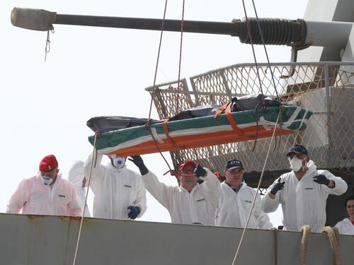 Gli scafisti prima della strage: "Teniamo i migranti a pane e acqua"