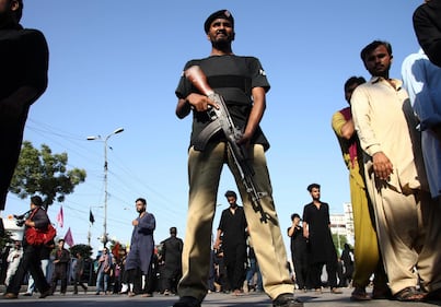 Gli sciiti del Pakistan commemorano l'Ashura 10