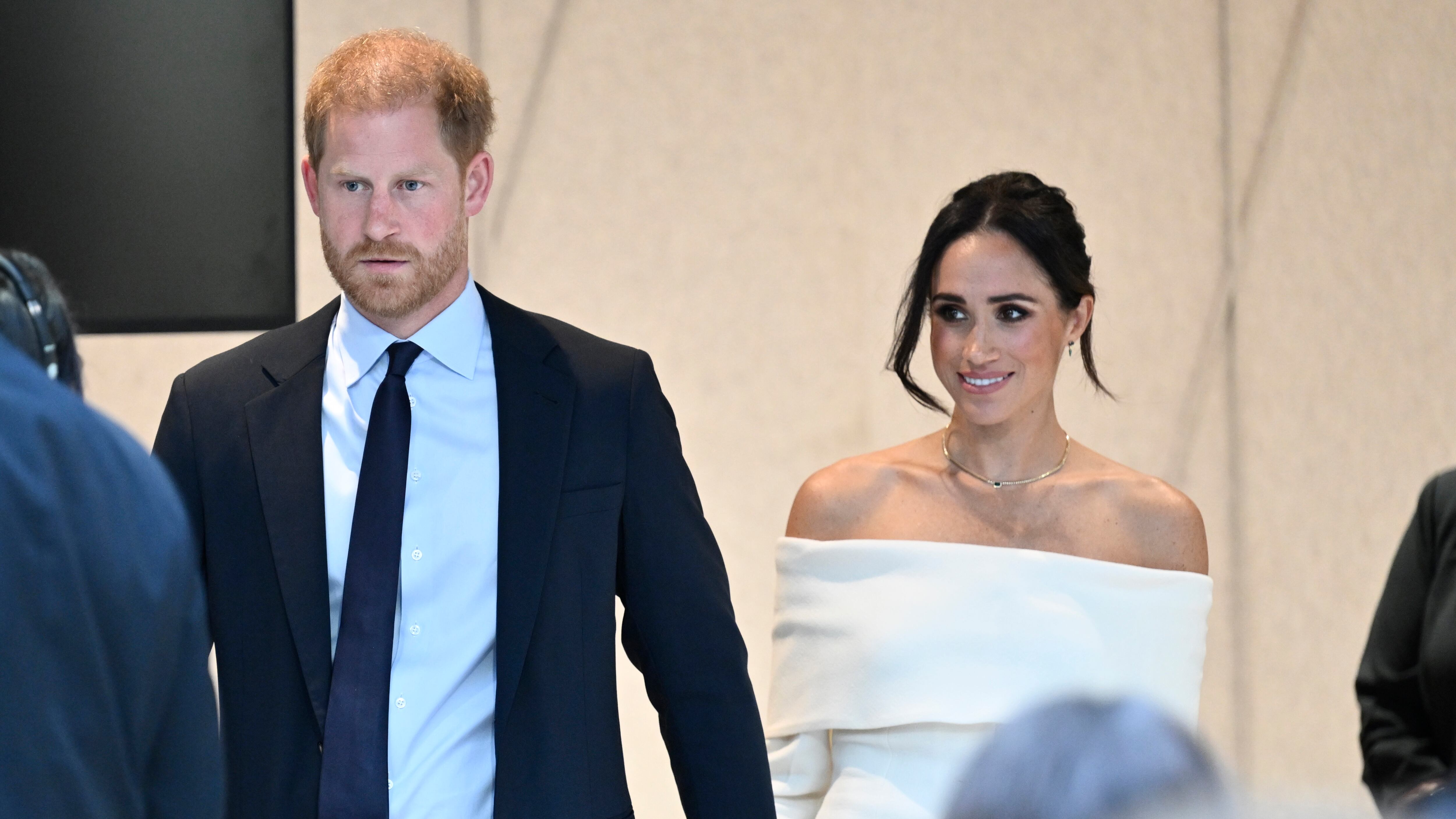 “Snobbati anche a Capodanno”: il piano di Re Carlo per Harry e Meghan