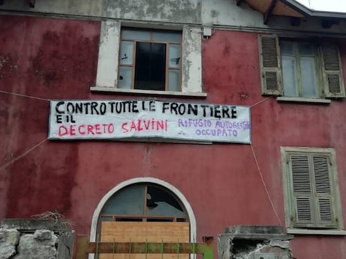 Claviere, no border occupano un edificio: "base" per clandestini al confine