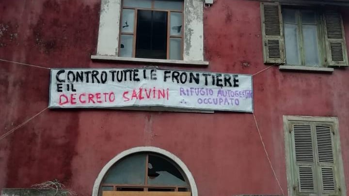 Claviere, no border occupano un edificio: "base" per clandestini al confine