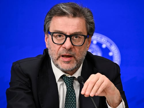 Meloni: “Tenuti in ordine i conti pubblici”. La soddisfazione di Fi per il taglio fiscale