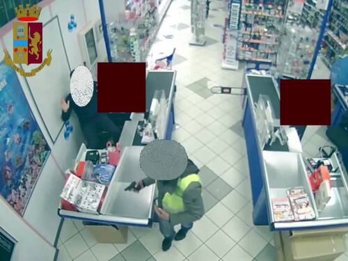 Milano, polizia arresta rapinatore seriale