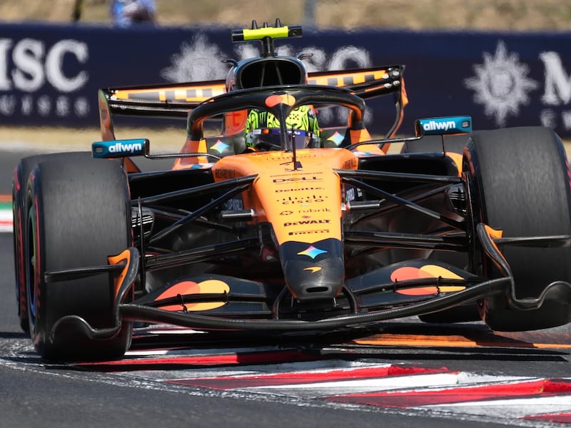 F1: Hamilton sfiora l’impresa in Ungheria ma la pole va a Norris, Leclerc 3°