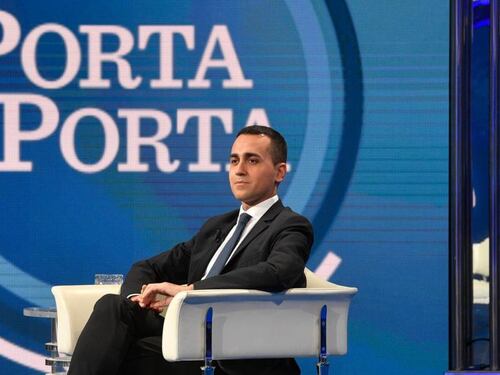 Nuovi abbandoni e documento contro Di Maio: M5s nel caos