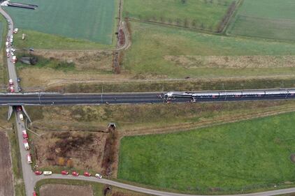 Treno deraglia in Francia 4