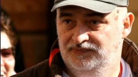 "Ogni mese devo dare 400 euro allo stupratore di mia figlia"