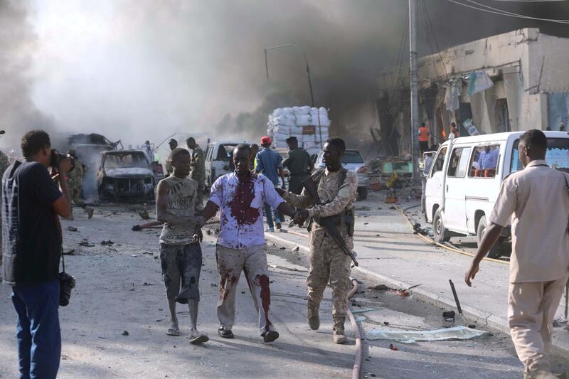 Mogadiscio, esplode un'autobomba: più di 200 vittime 9