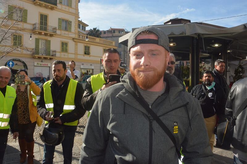 I gilet gialli sbarcano a Sanremo 6