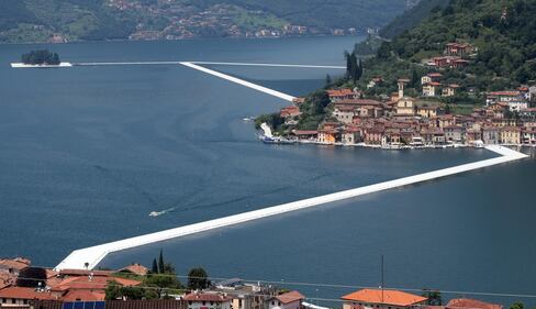 "The floating piers", la passerella di Christo 9